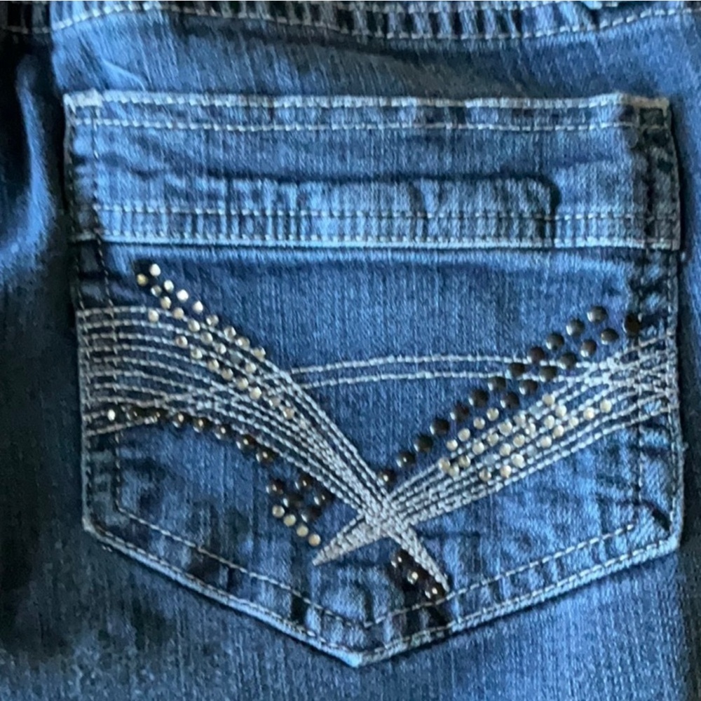 Cache Jeans - Picture 3 of 5